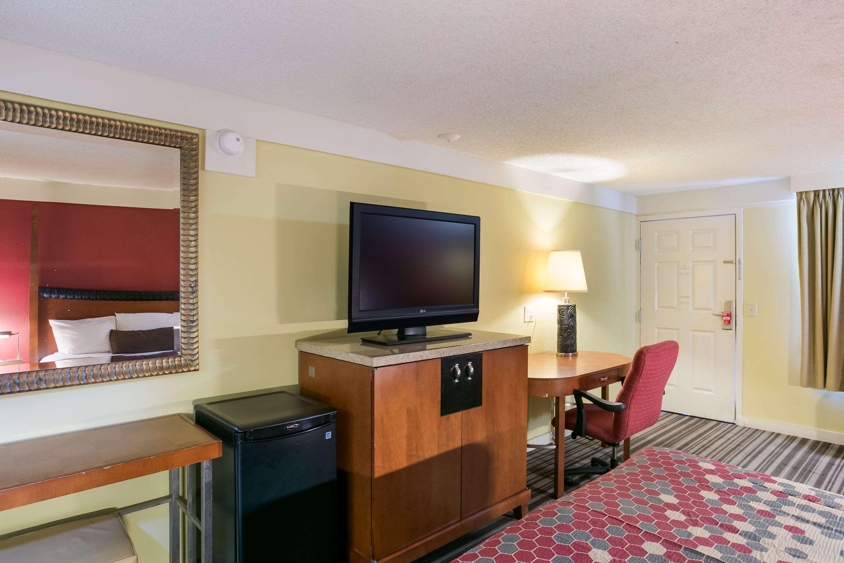 Econo Lodge Frederick I-70 Exterior foto